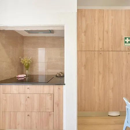 Brand New Anjos Albergue